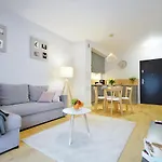 Ze Strefa Relax & Fun By Onholiday Ulica Lwowska 12 * 科沃布热格