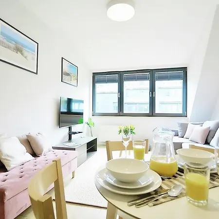 Kolo Brzegu Ze Strefa Relax & Fun By Onholiday شقة